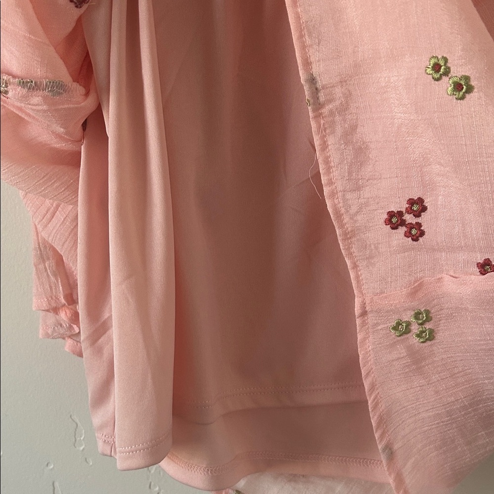 Figueroa & Flower - Chic Pink Floral Women's Blouse - Picture 5 of 8